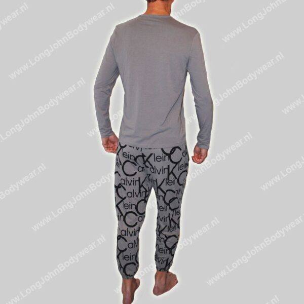 Calvin Klein Loungewear Jogger Set Longsleeve & Pant Calvin Klein Loungewear Jogger Set Longsleeve & Pant