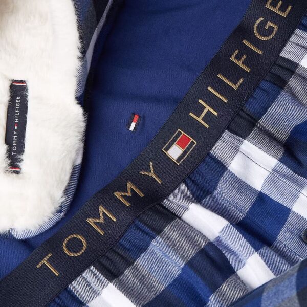 Tommy Hilfiger PJ Set + Fluffy Sloffen