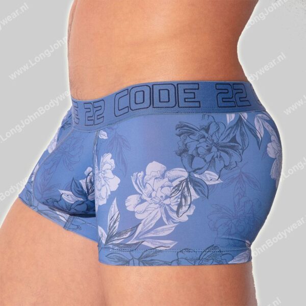 Code 22 Bouquet Trunk