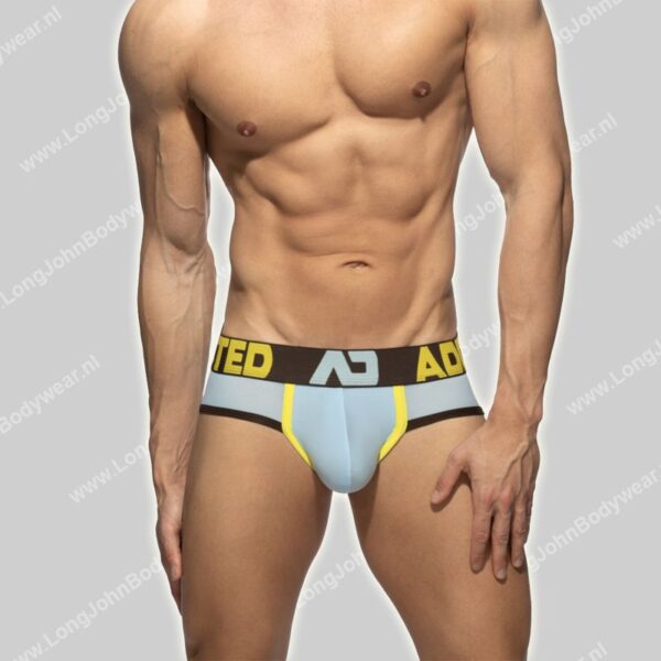 Addicted Naked Feeling Brief