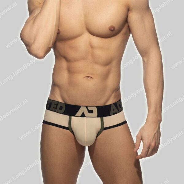 Addicted Naked Feeling Brief