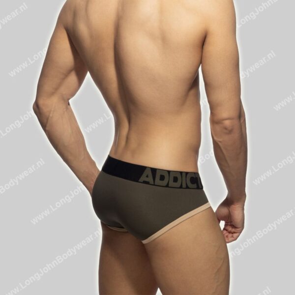 Addicted Naked Feeling Brief